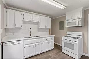 2451 Pine Dr NW, Kennesaw, GA 30152 - Photo 9