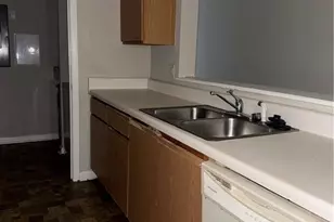 2203 Par Three Way, Lithonia, GA 30038 - Photo 3