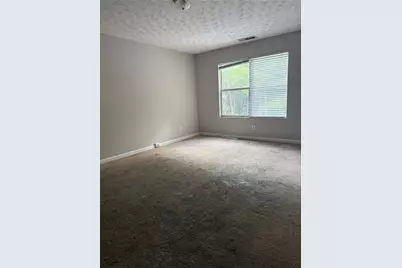 2203 Par Three Way, Lithonia, GA 30038 - Photo 7