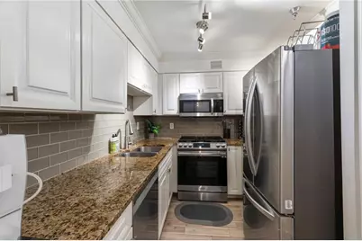 2479 Peachtree Road NE #1804, Atlanta, GA 30305 - Photo 9