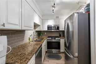 2479 Peachtree Rd NE, Atlanta, GA 30305 - Photo 9