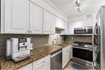 2479 Peachtree Road NE #1804, Atlanta, GA 30305 - Photo 11