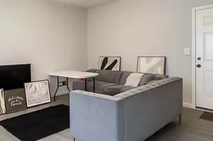 8258 Champion Trail, Fairburn, GA 30213 - Photo 5