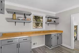 1028 Dixie Dr, Jonesboro, GA 30236 - Photo 9