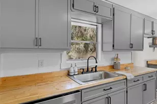 1028 Dixie Dr, Jonesboro, GA 30236 - Photo 13