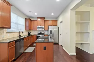 5715 Radford Loop, Fairburn, GA 30213 - Photo 9