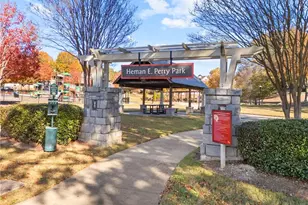 1801 Drew Dr NW, Atlanta, GA 30318 - Photo 47