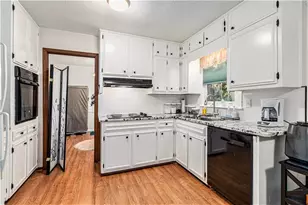 3826 Green Bay Dr, Lawrenceville, GA 30044 - Photo 9