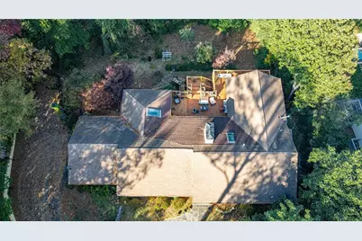 4961 Long Island Drive NW, Sandy Springs, GA 30327 - Photo 5