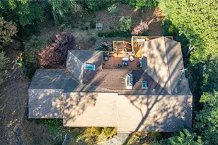 4961 Long Island Dr NW, Sandy Springs, GA 30327 - Photo 5