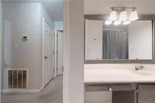 25205 Plantation Dr NE, Atlanta, GA 30324 - Photo 25