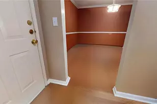 25205 Plantation Dr NE, Atlanta, GA 30324 - Photo 11