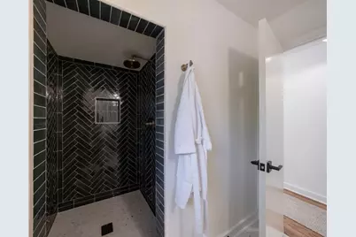 922 Barton Woods Road NE, Atlanta, GA 30307 - Photo 31