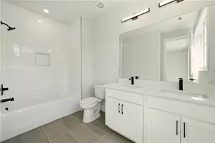 2206 Carlton Ct, Atlanta, GA 30318 - Photo 23