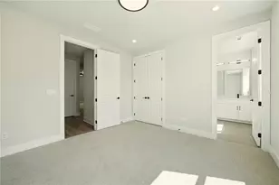 2206 Carlton Ct, Atlanta, GA 30318 - Photo 21