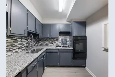 2965 Pharr Court South NW #102, Atlanta, GA 30305 - Photo 5