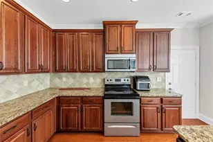 88 Camden Village Dr, Newnan, GA 30265 - Photo 11