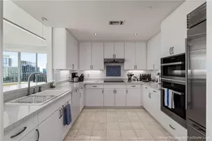 700 Park Regency Pl NE, Atlanta, GA 30326 - Photo 11