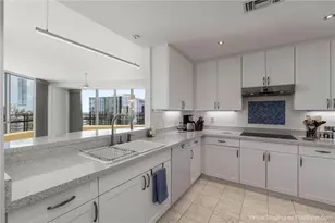 700 Park Regency Pl NE, Atlanta, GA 30326 - Photo 17