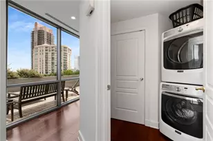 700 Park Regency Pl NE, Atlanta, GA 30326 - Photo 17