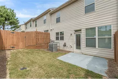 5725 Radford Loop, Fairburn, GA 30213 - Photo 3