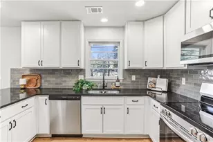 2179 Warren Dr, Austell, GA 30106 - Photo 9