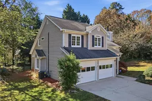 5615 Trotters Ct, Cumming, GA 30028 - Photo 3