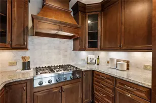 2233 Peachtree Rd NE, Atlanta, GA 30309 - Photo 25