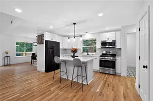 1437 Stoneleigh Hill Rd, Lithonia, GA 30058 - Photo 5