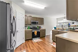 8567 Regent St, Jonesboro, GA 30238 - Photo 9