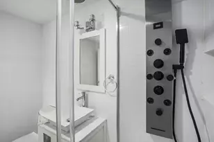 2285 Peachtree Rd NE, Atlanta, GA 30309 - Photo 17