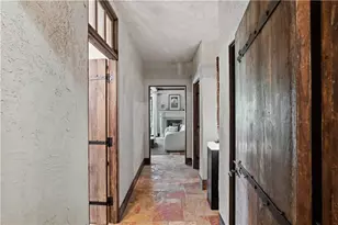 2100 West Wesley Rd, Atlanta, GA 30327 - Photo 31