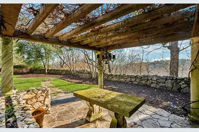 2100 West Wesley Road, Atlanta, GA 30327 - Photo 19