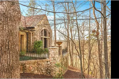 2100 West Wesley Road, Atlanta, GA 30327 - Photo 9