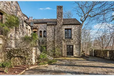 2100 West Wesley Road, Atlanta, GA 30327 - Photo 41