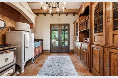 2100 West Wesley Road, Atlanta, GA 30327 - Photo 17