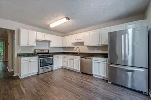 6614 Meadow Green Cir, Peachtree Corners, GA 30092 - Photo 9