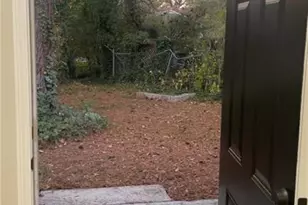 6929 Apache Ln, Riverdale, GA 30274 - Photo 13