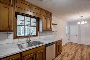 1364 W Prospect Dr, Lawrenceville, GA 30043 - Photo 11