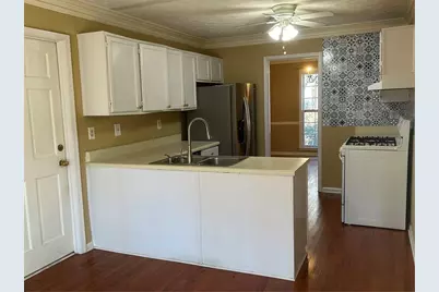 2051 Bishop Creek Drive, Marietta, GA 30062 - Photo 9