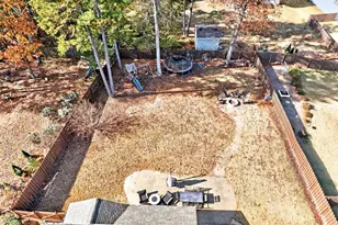 748 Hawkins Creek Dr, Jefferson, GA 30549 - Photo 27