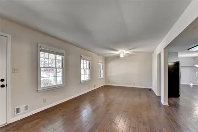 478 Dorsey Circle SW, Lilburn, GA 30047 - Photo 9