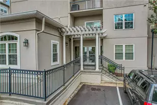 1074 Peachtree Walk NE, Atlanta, GA 30309 - Photo 33