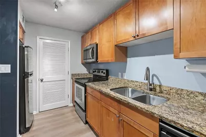 2657 Lenox Road NE #L 163, Atlanta, GA 30324 - Photo 11