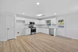 280 Meadow View Dr, Grayson, GA 30017 - Photo 5