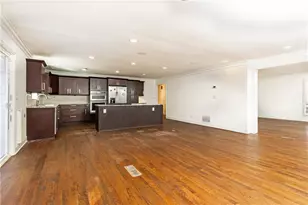 2580 Hawthorne Dr NE, Atlanta, GA 30345 - Photo 9