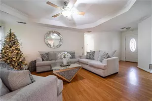 910 Burning Bush Dr, Loganville, GA 30052 - Photo 5