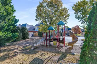 679 Crystal Cove Ct, Loganville, GA 30052 - Photo 73