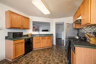 665 Sable View Ln, Atlanta, GA 30349 - Photo 13