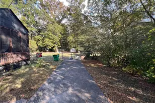 5068 Lorraine Pl, Forest Park, GA 30297 - Photo 7